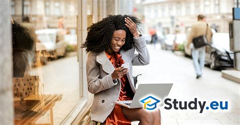 Courses available in clearing for UK/Ireland students .